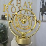 Perpetual Motion Ornament - Image 3