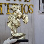Forehead kiss figurine